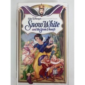 Walt‎ Disney Snow White and the Seven Dwarfs VHS Movie Masterpiece Classic